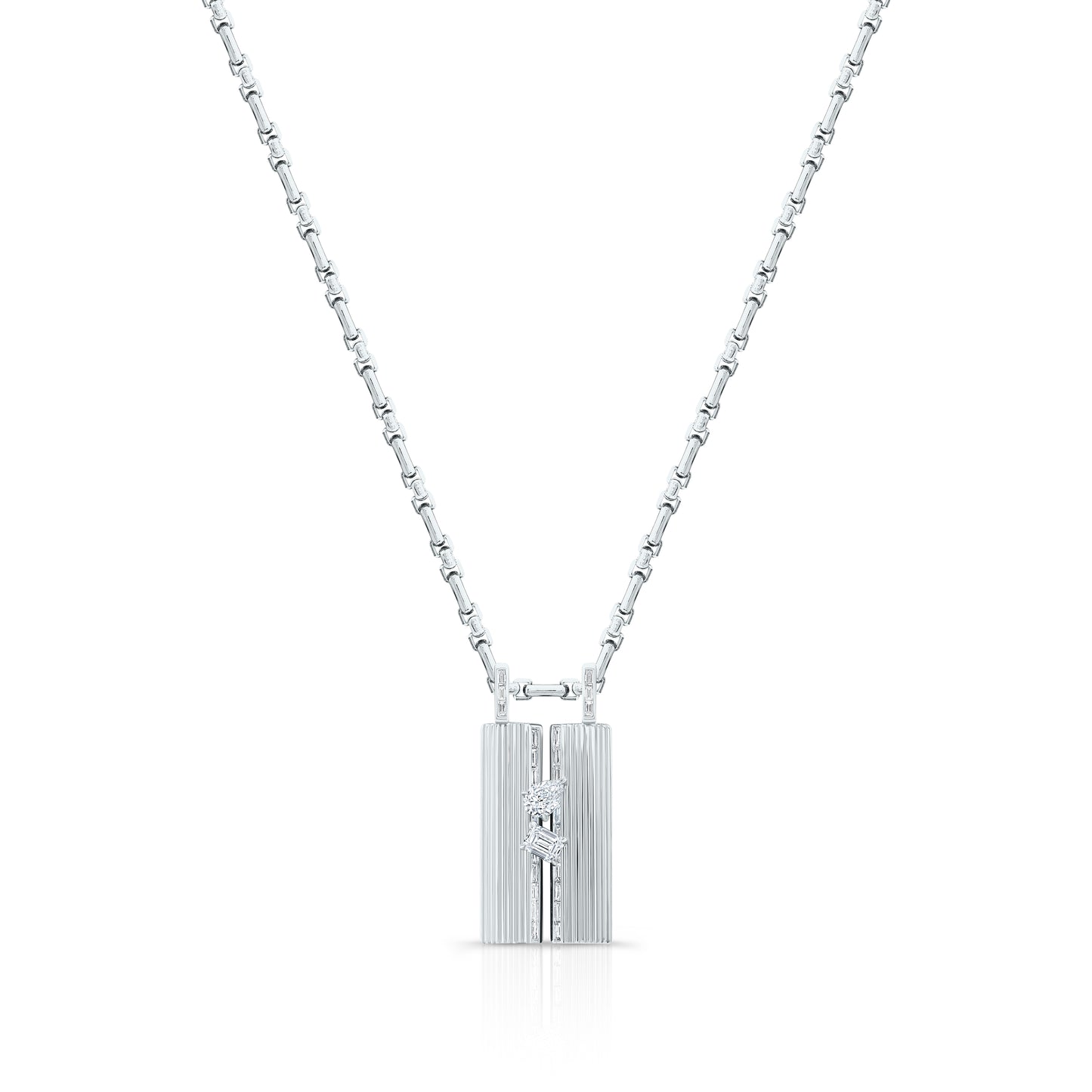Large Blade Pear & Emerald (Baguette Pave)